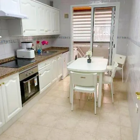 Apartman Residencial La Pineda & Anet