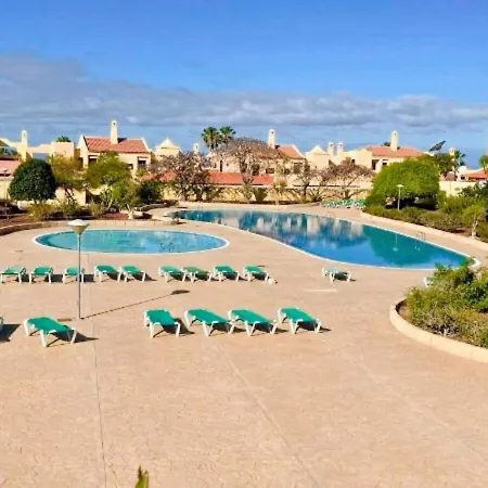 Residencial La Pineda & Anet Apartman