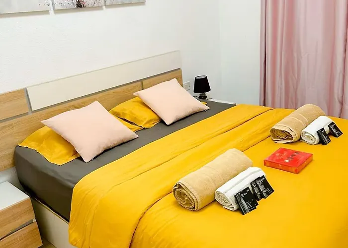 Appartamento Residencial La Pineda & Anet