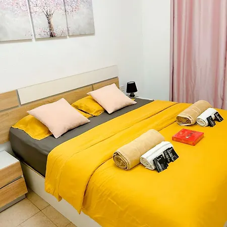 Apartment Residencial La Pineda & Anet